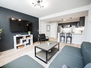 907 W Stoughton St #303, Urbana, IL 61801