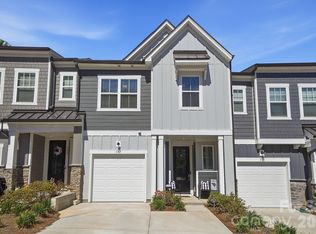 537 Madison Falls Ct, Fort Mill, SC 29708