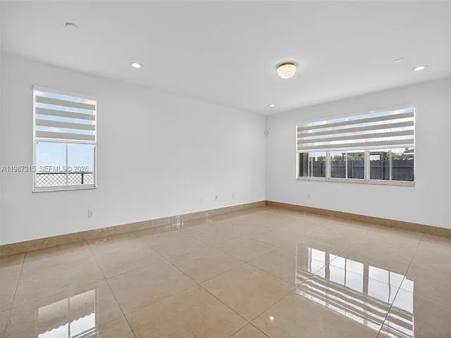 15051 SW 18th Ter — Photo 17