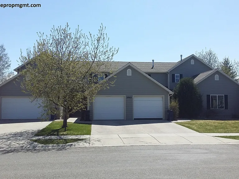 2902 W Villard St — Photo 8