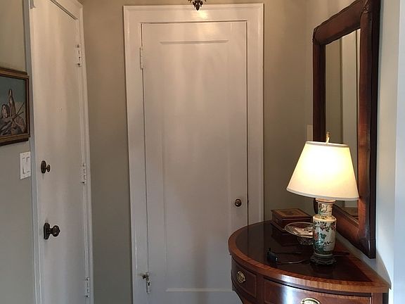 2nd image of 2339 N Commonwealth Ave APT 5D