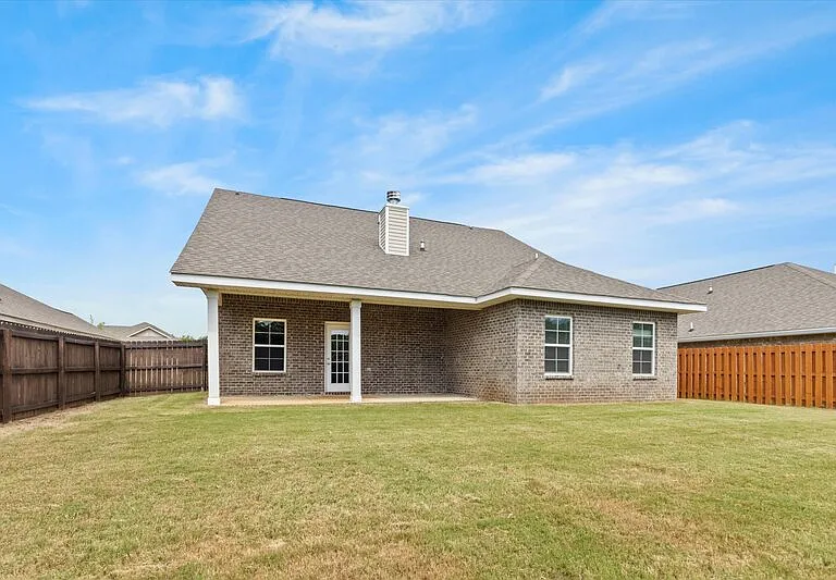 292 Abercorn Dr — Photo 35