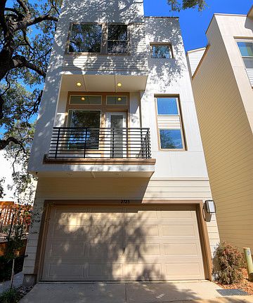 2nd image of 2723 N. Pine