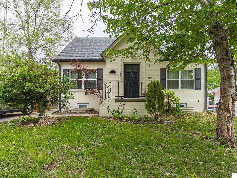 2324 S 11th St, Lincoln, NE 68502 Zillow