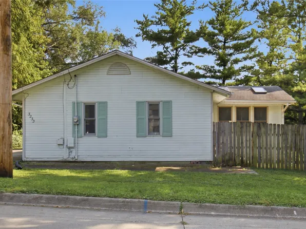 3233 E Clinton Ave, Des Moines, IA 50317