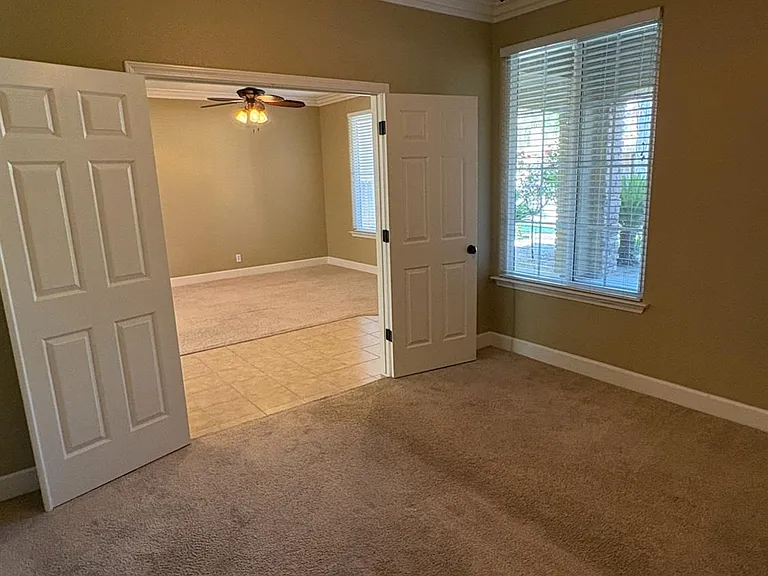 1105 N Perry Ave — Photo 12