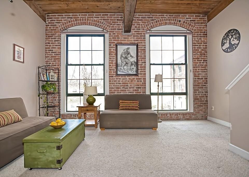 1st image of 14 Sanford St Unit 31