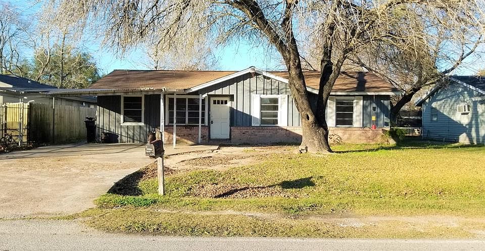 1st image of 2415 Sunny Dr