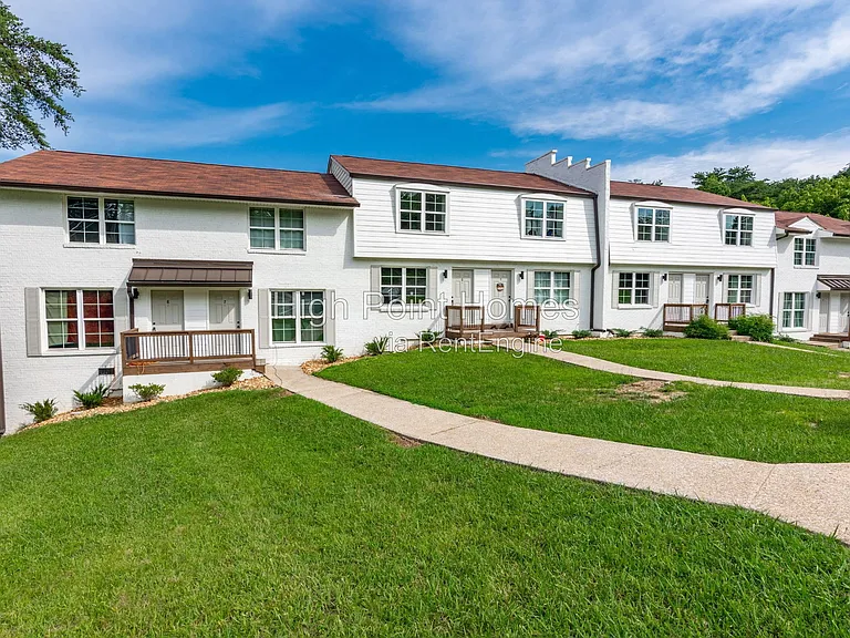400 Gallery Ln #A4 — Photo 3