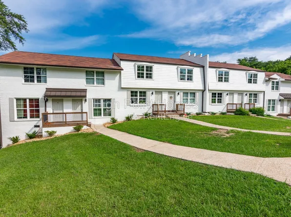400 Gallery Ln #A4, Hixson, TN 37343