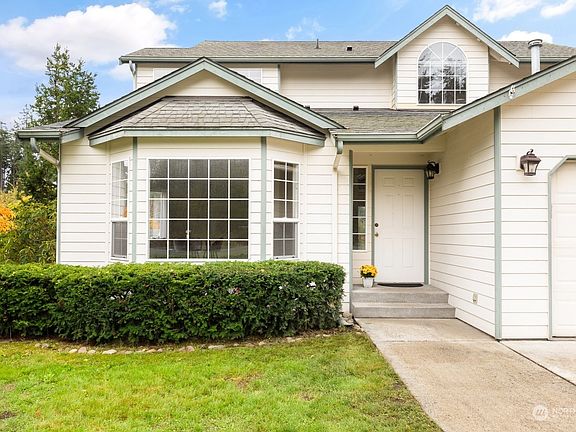 3rd image of 1839 SW Loerland Drive