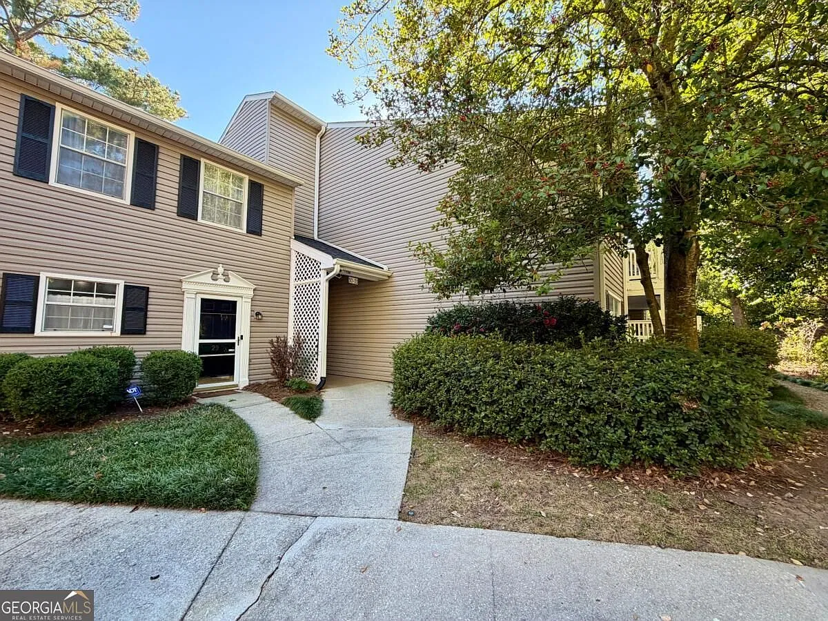 2 bed, 2.0 bath, 1254 sqft, $1,695 — Photo 1
