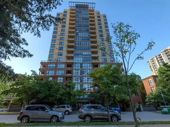 5288 Melbourne St #406, Vancouver, BC V5R 6E6
