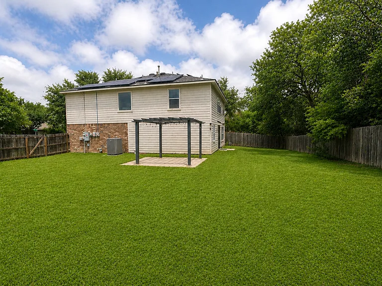 8016 Rosespur Park — Photo 19