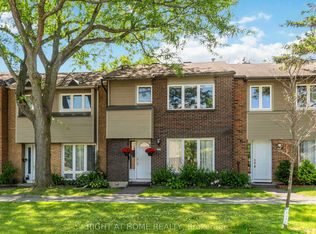 21 Midland Cres #3, Ottawa, ON K2H8P6