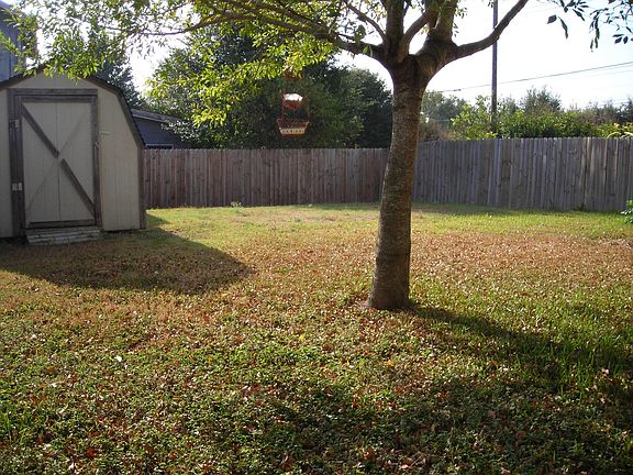 3rd image of 12233 Shropshire Blvd