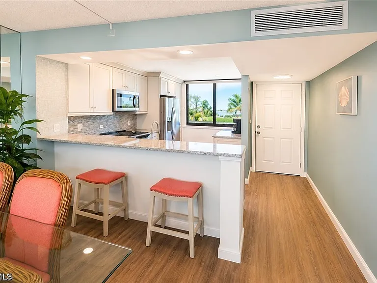 4203 Bay Beach Ln #3E — Photo 2