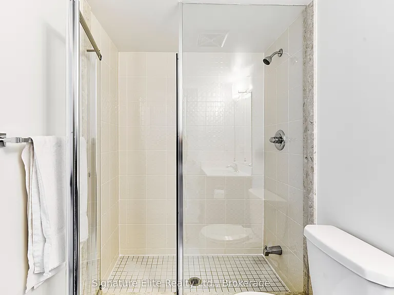3520 Danforth Ave #301 — Photo 12