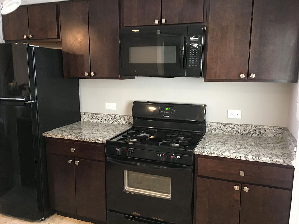 1st image of 359 Meadow Green Ln