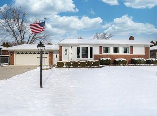 23697 Demley Dr, Clinton Township, MI 48035