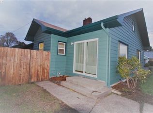 706 10th St, Springfield, OR 97477