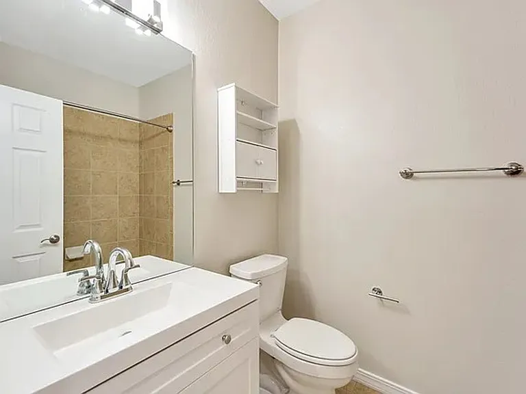 2228 Red Maple Cir — Photo 5