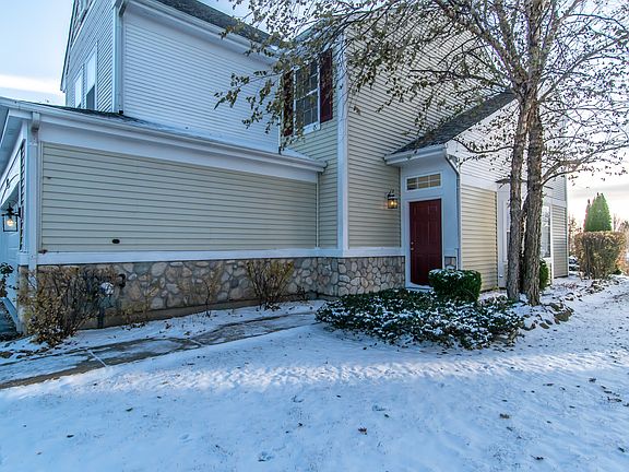 2nd image of 572 Pinebrook Dr
