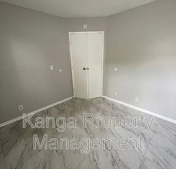 11425 NW 35th St — Photo 8