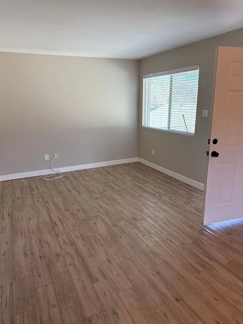 Cherry Flagstaff Apartments — Photo 2