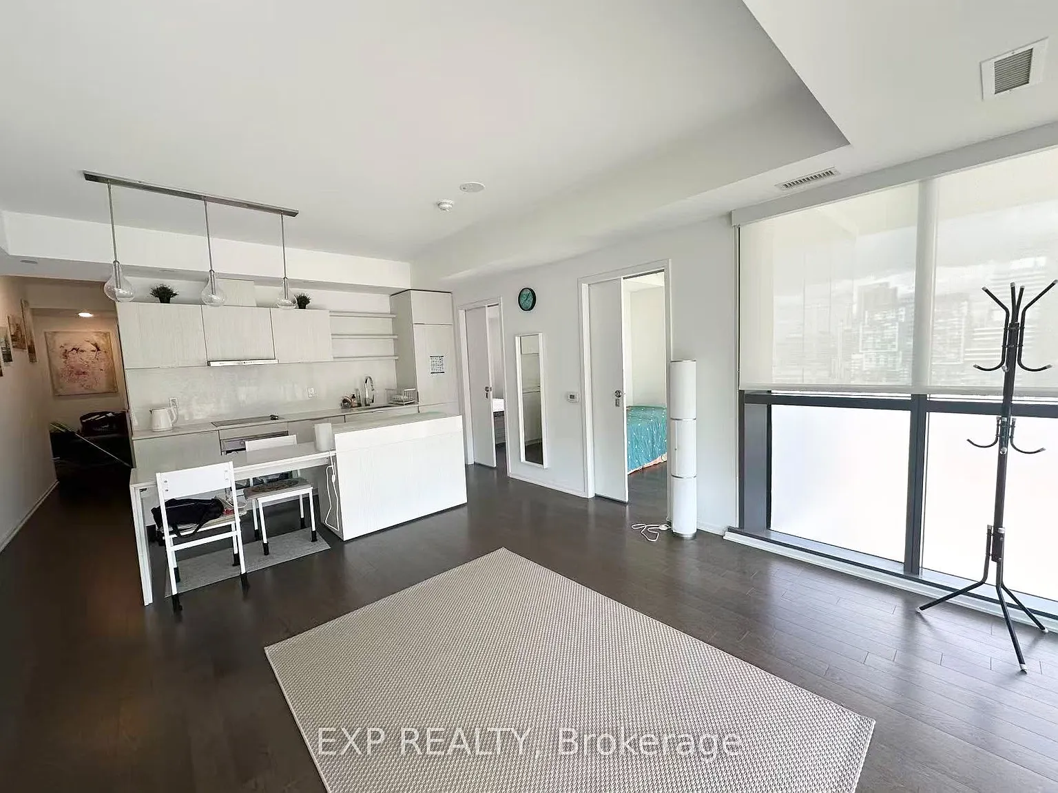 Monde Condos — Photo 4