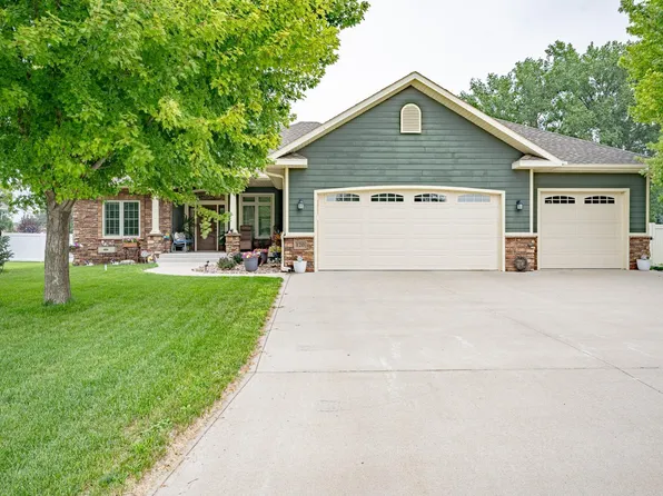 120 Rottunda Way, South Sioux City, NE 68776