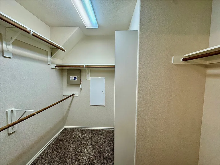 6407 Densberry Ln — Photo 10