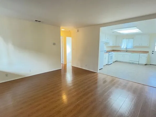 539 N Alameda Ave APT 4, Azusa, CA 91702
