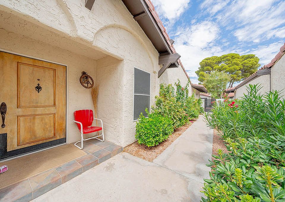 1st image of 2569 Swan Ln