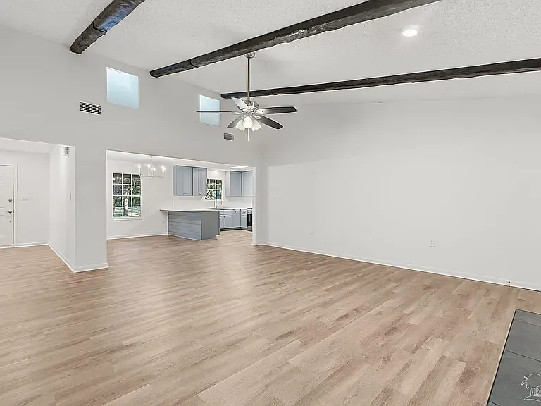910 Whisperwood Ln S — Photo 15