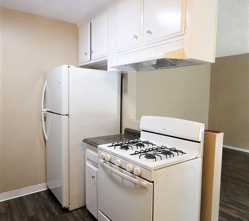 1st image of 1600 Orizaba Ave #2
