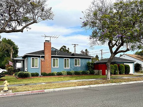 Side of House on Corner Lot