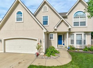 2705 NE Arbor Ct, Blue Springs, MO 64014
