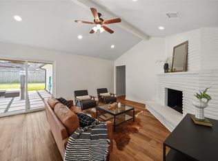 6107 Golden Forest Dr, Houston, TX 77092