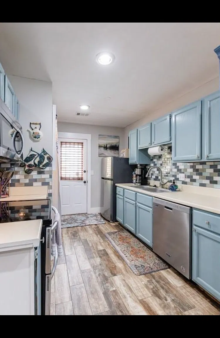 1915 Cooper Landing Dr SE — Photo 3