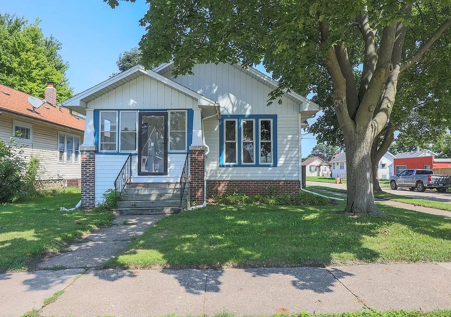 Single Family House — Photo 1