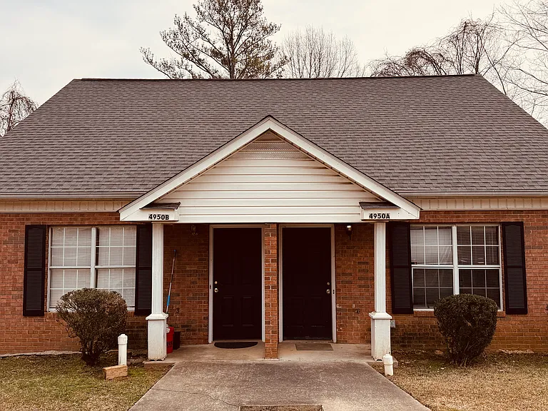 4950 Pinehurst Cir #A — Photo 1
