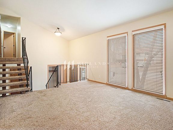 4th image of 2811 Ponderosa Dr