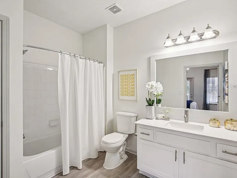 B3U Bath 1