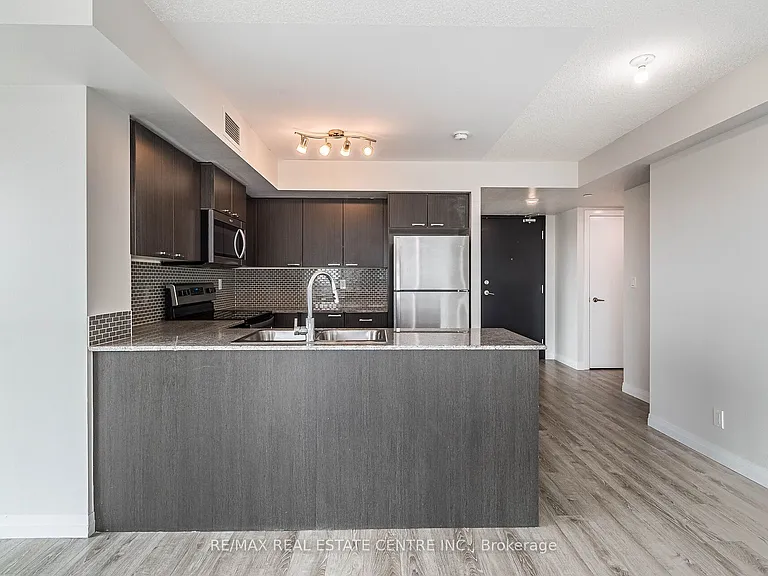 2152 Lawrence Ave E #608 — Photo 10