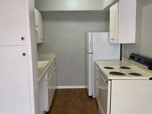 TEXANA APARTMENTS