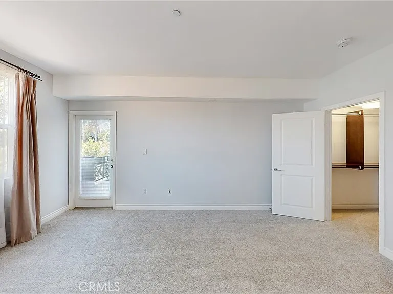 4424 Whitsett Ave #206 — Photo 25