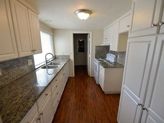 2nd image of 26315 Roundtree Ct