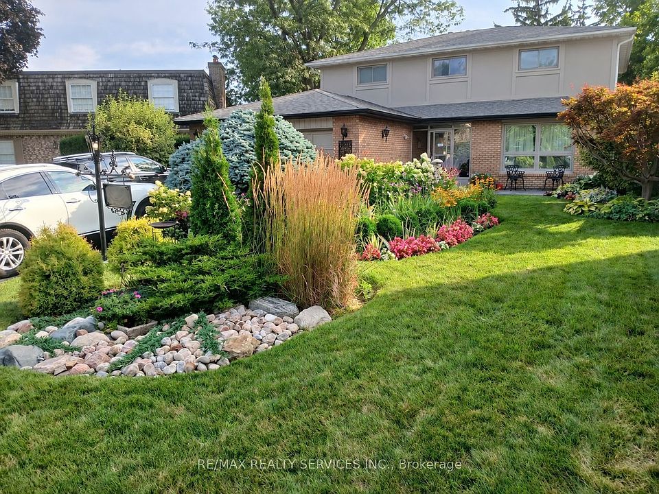1st image of 15 Pine Ridge Ln