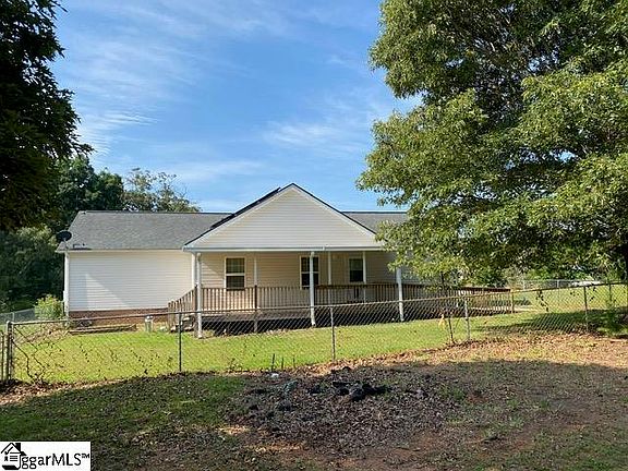 3rd image of 213 Destiny Dr